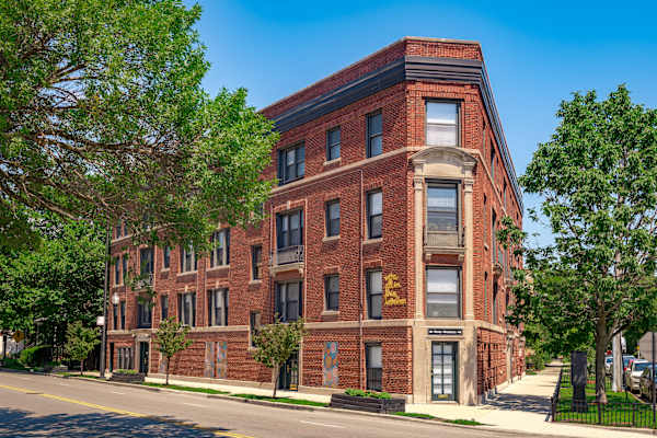 5634-42 N. Magnolia Ave. / 5653-55 N. Ridge Ave. property